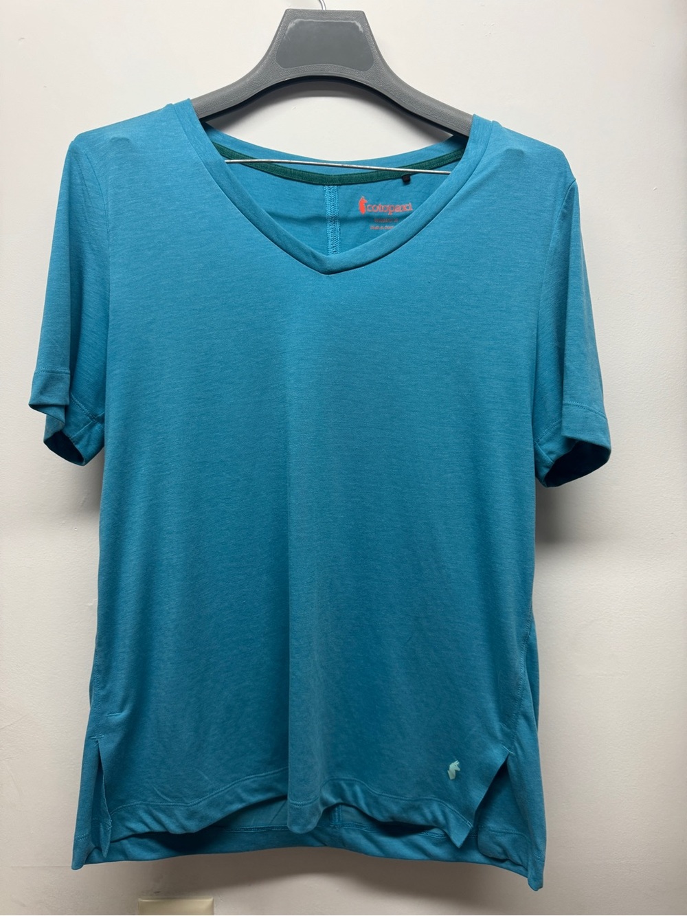 Women’s Cotopaxi V neck Top